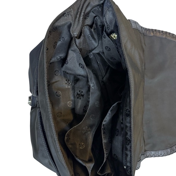 Tory Burch
Tory Burch Black Nylon and Leather
Messenger Bag - Picture 7 of 15